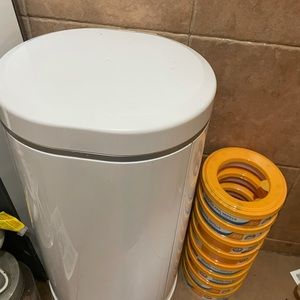 Munchkin STEP Diaper Pail + Diaper Pail Refill Rings - 8pk